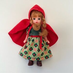 2002 Madame Alexander little red riding hood doll